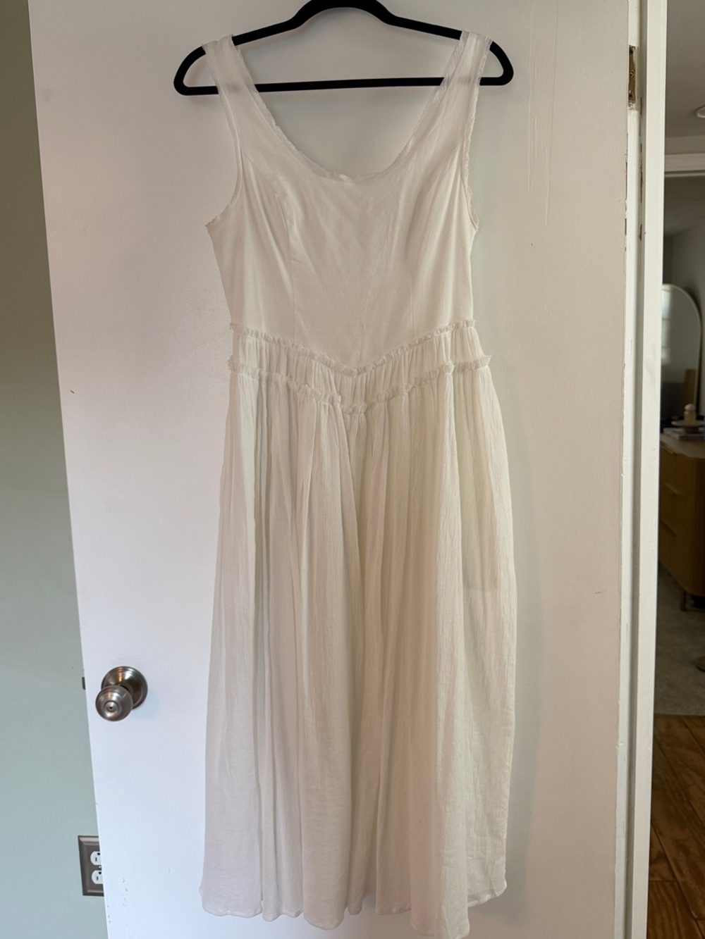 Mustard Seed White Sleeveless Maxi Dress with Gathered Waist